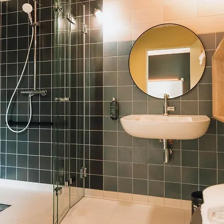 Ibis Styles Centre Gare מלון לה רושל