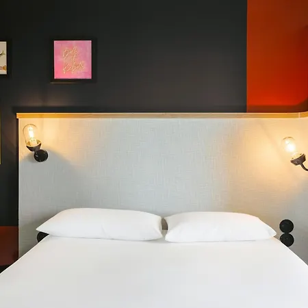 Ibis Styles Centre Gare 3* לה רושל