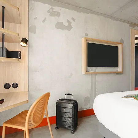 Hotel Ibis Styles Centre Gare 3*