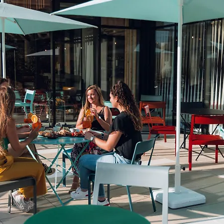 Ibis Styles Centre Gare Hotel 3*