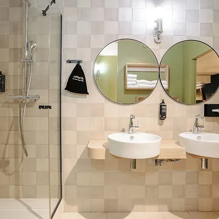 Ibis Styles Centre Gare Hotel 3*